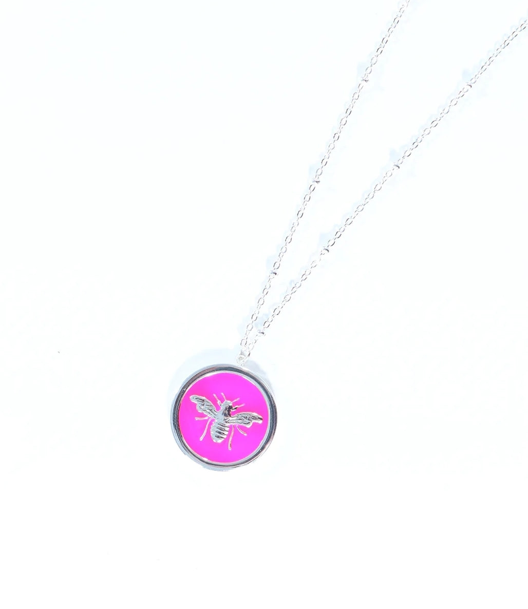 Pink circular bumblebee pendant in silver